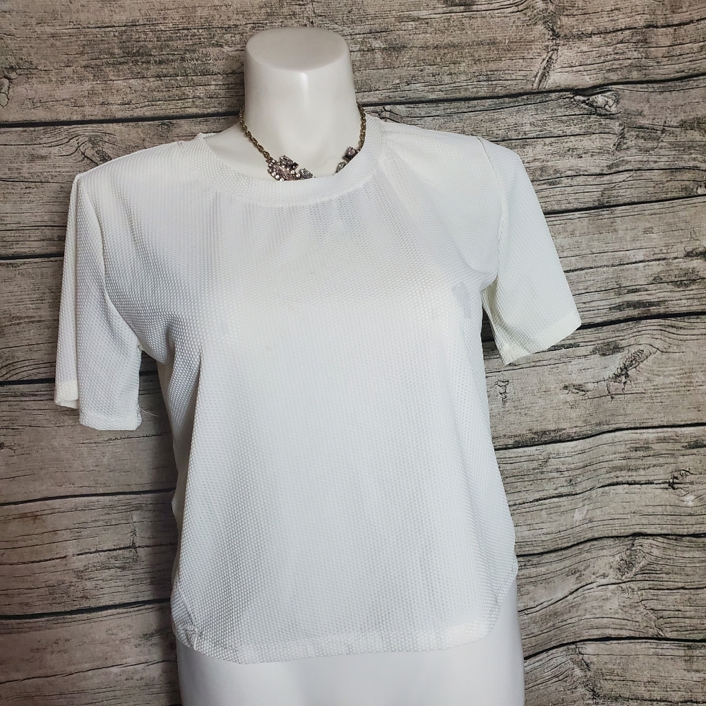 Legend White Short Sleeve Shirt Size XL.Pit to pit approx: 21 inches Right sh